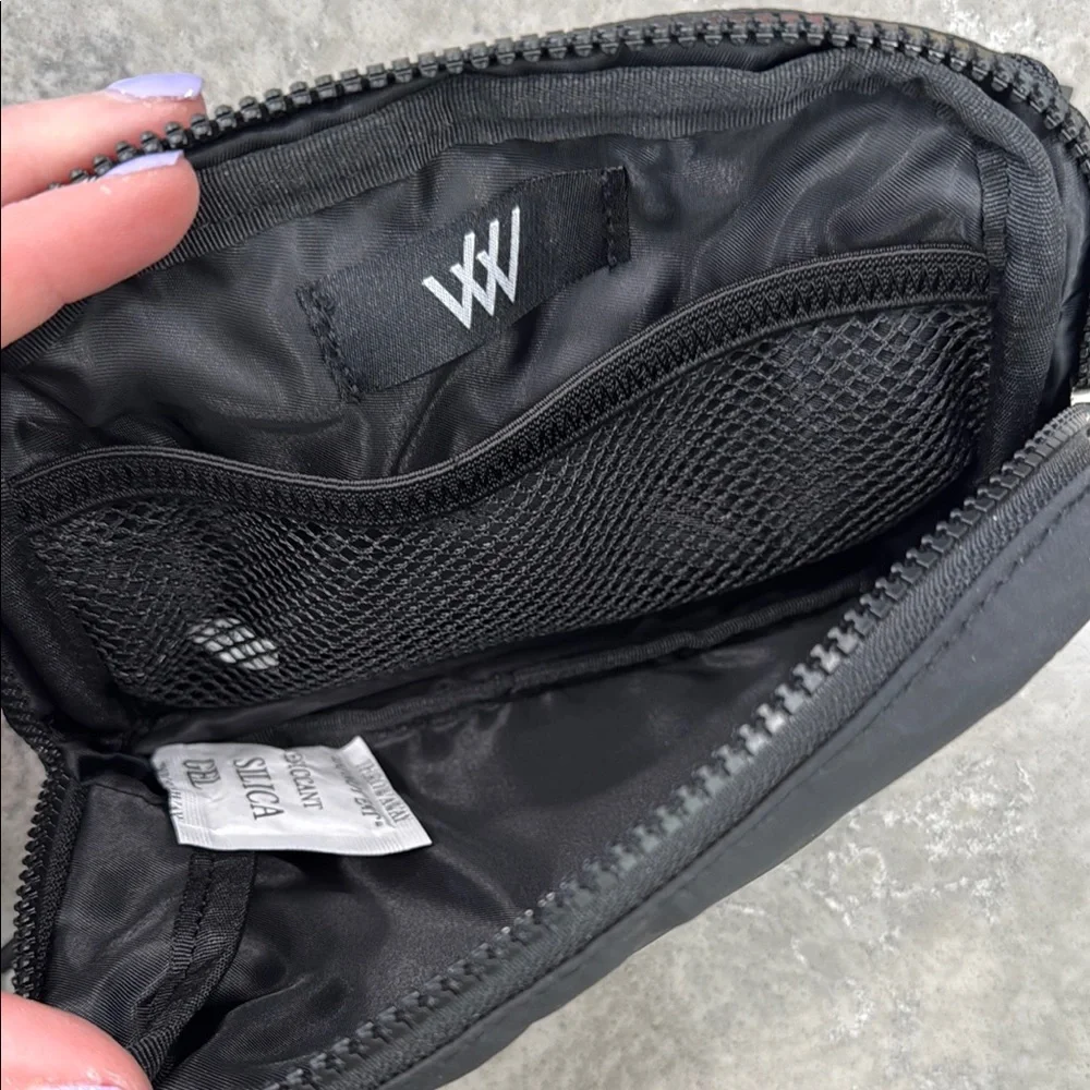 Black Crossbody Bag - Row House - Picture 4 of 4